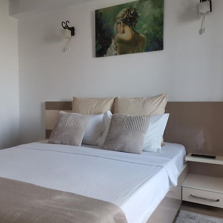 Coffee Residence Apartment Cu 2 Camere Bucharest Exterior photo